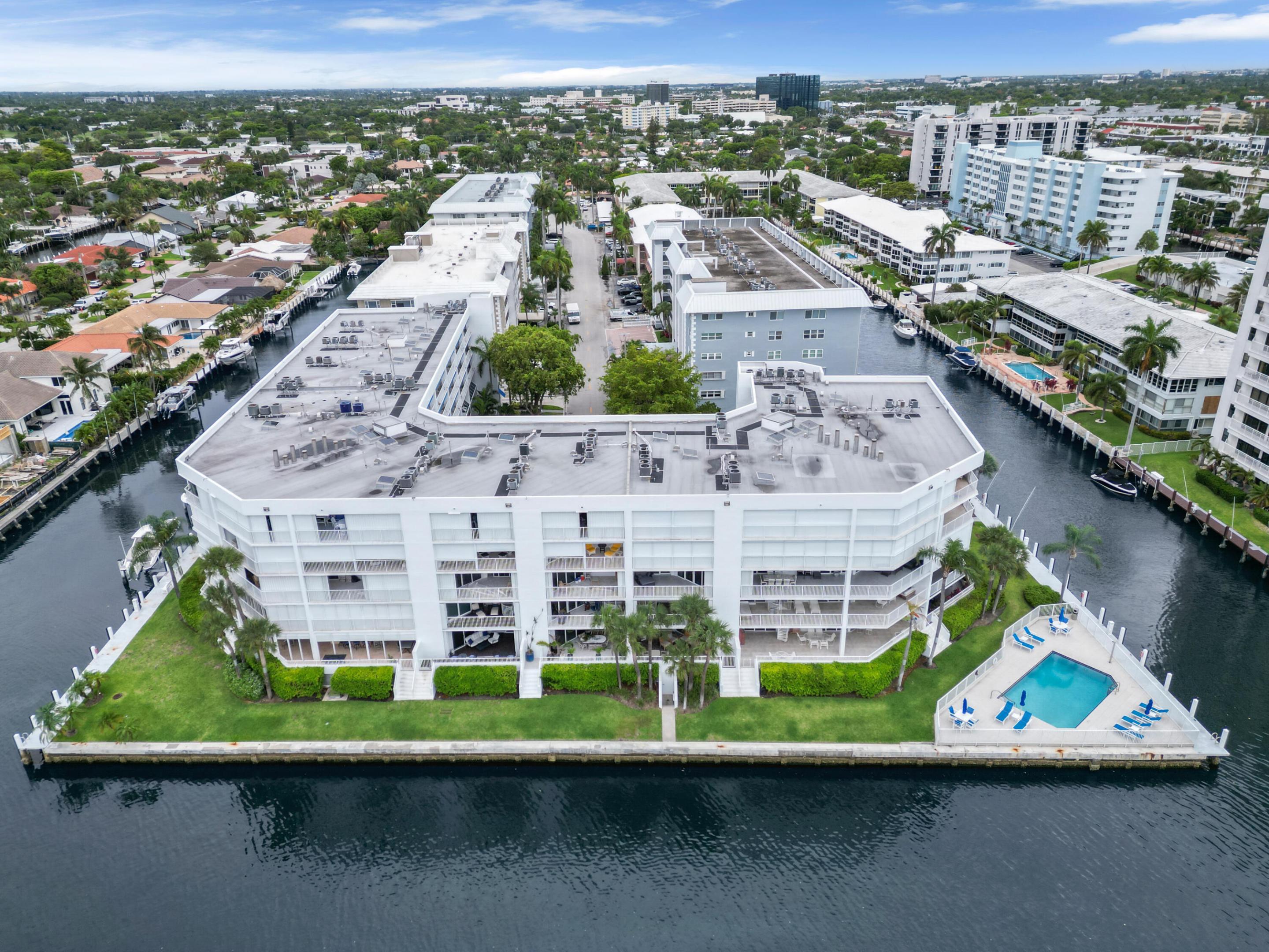 Image 2: 3100 NE 47th Court, 305