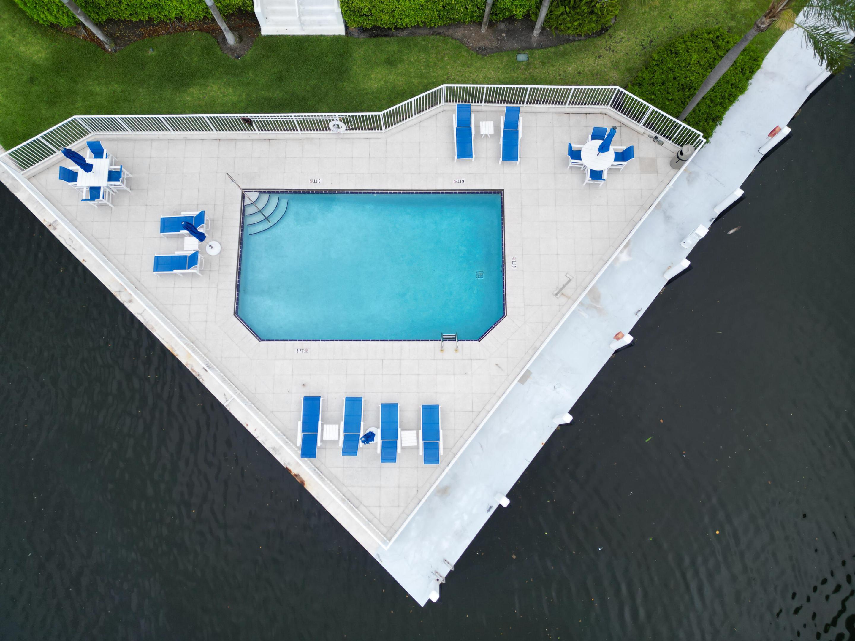 Image 3: 3100 NE 47th Court, 305