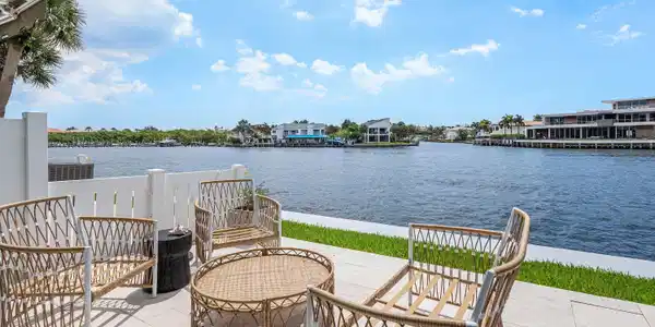 Image 4: 030-900JefferyStreet-BocaRaton-FL-33487-