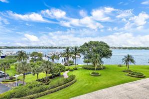 136 Lakeshore Drive
