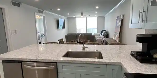Image 2: 1105 Kitchen pic