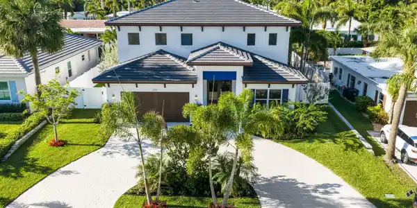 309 Claremont Lane