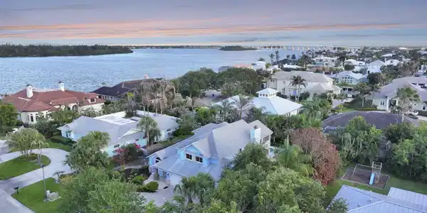 Image 3: 104-web-or-mls-DJI_20260430110336_0544_D