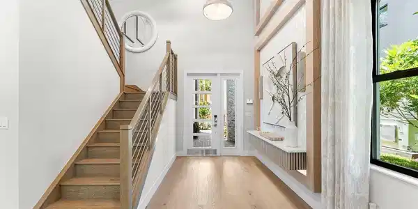 Image 3: Photos shown are of the professionally decorated S
