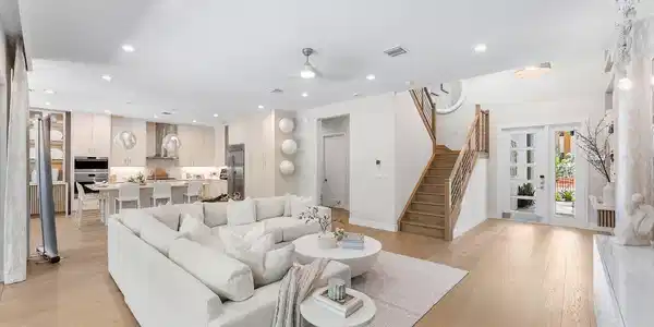 Image 4: Photos shown are of the professionally decorated S