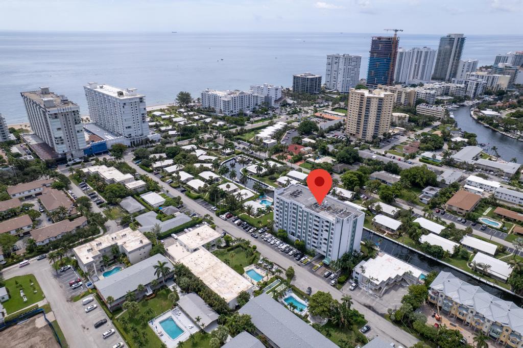 Image 1: Minutes to the beach, shops, restaurants, Pompano