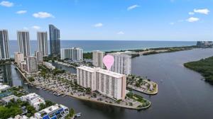 400 Kings Point Drive