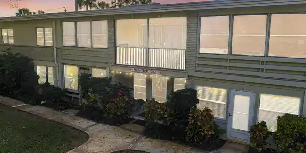 677 ROYAL PALM Boulevard