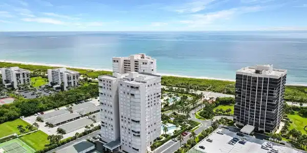 5049 N Highway A1a