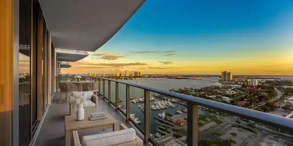 220 Lake Shore Drive