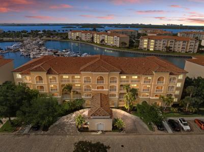 16 Harbour Isle Drive W