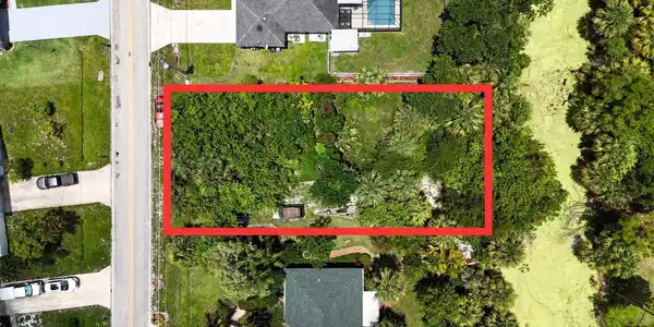 171 SW Glenwood Drive