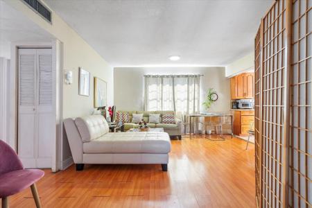 714 NE 10th Street