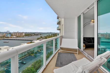 7910 Harbor Island Drive