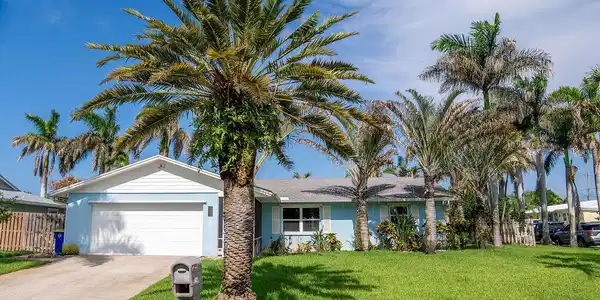 2445 NE 16th Court
