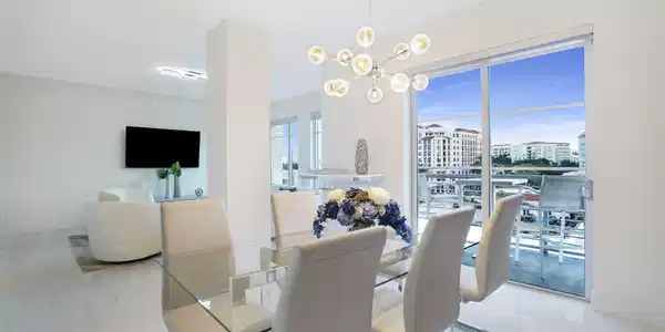 Image 3: Private terrace overlooking the landscaped courtya