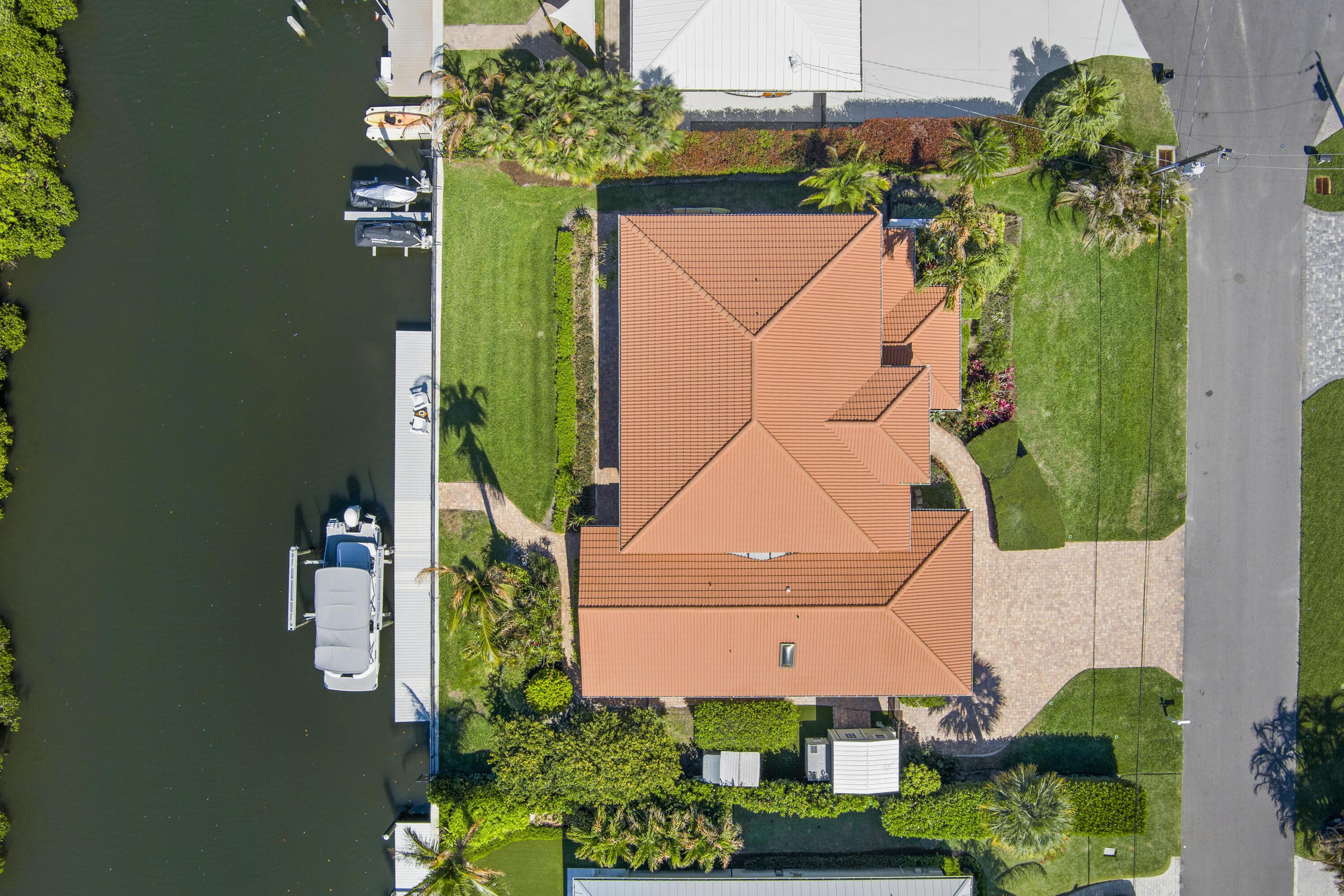 Image 4: tinywow_MAX_1240_88834704