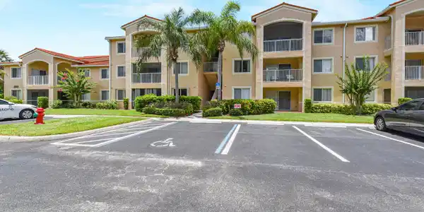 1590 S 42nd Circle