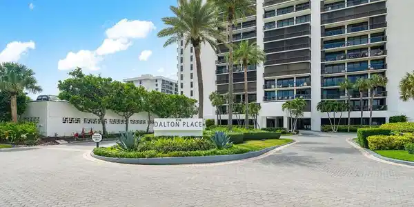 Image 2: 001-4748SouthOceanBoulevard-HighlandBeac