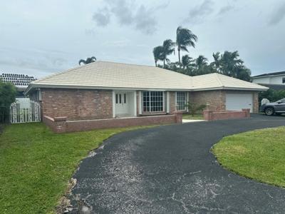 2323 Queen Palm Road
