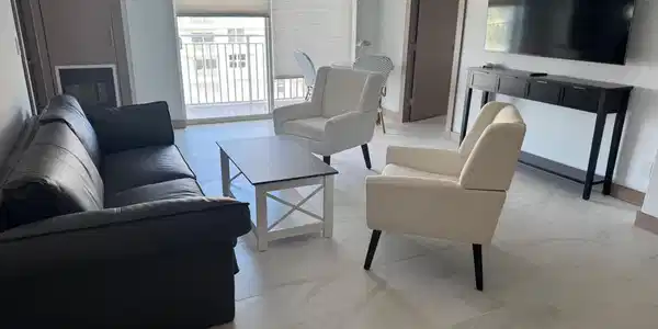 Image 4: Livingroom