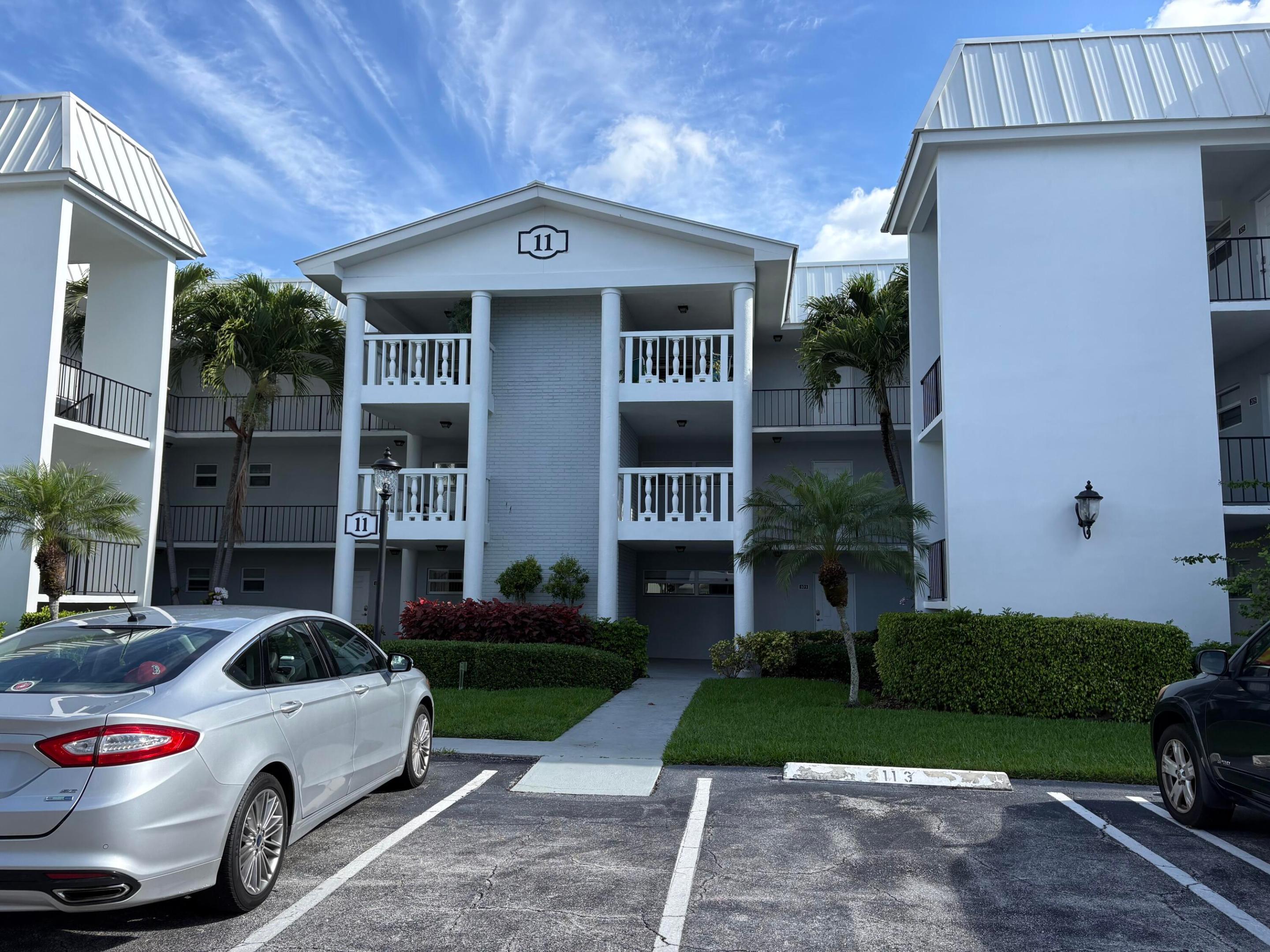 Image 2: FRONT PARKING