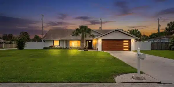 701 SE Dolphin Drive