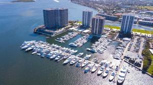123 Lakeshore Drive