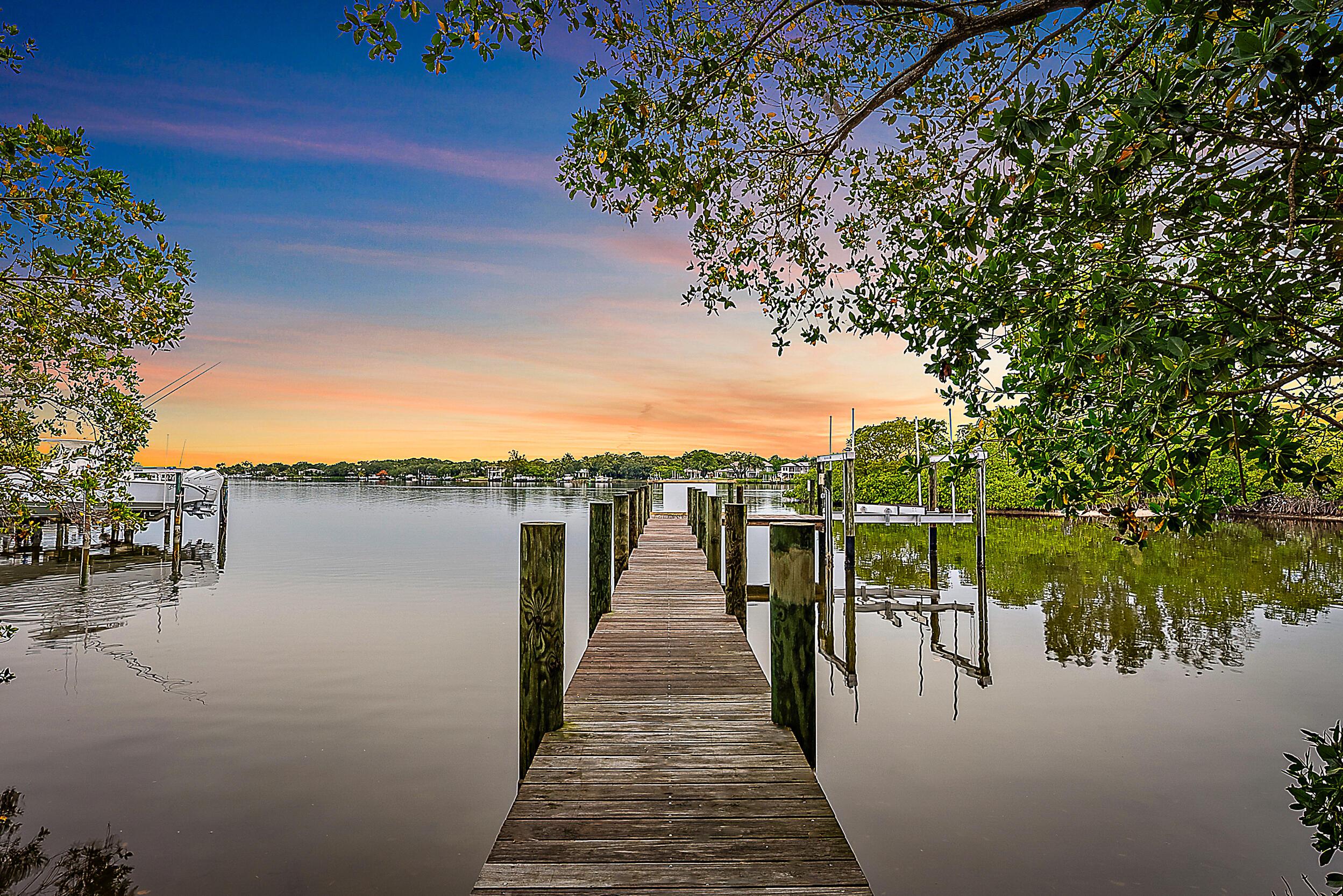 Image 2: Dock