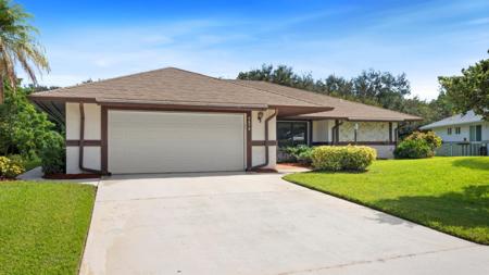 5070 SE Hanson Circle