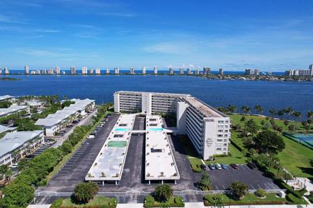 801 Lake Shore Drive