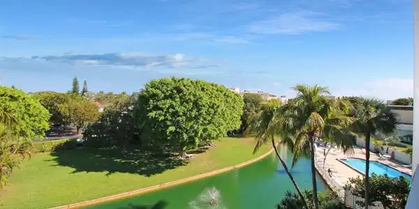 Image 3: View