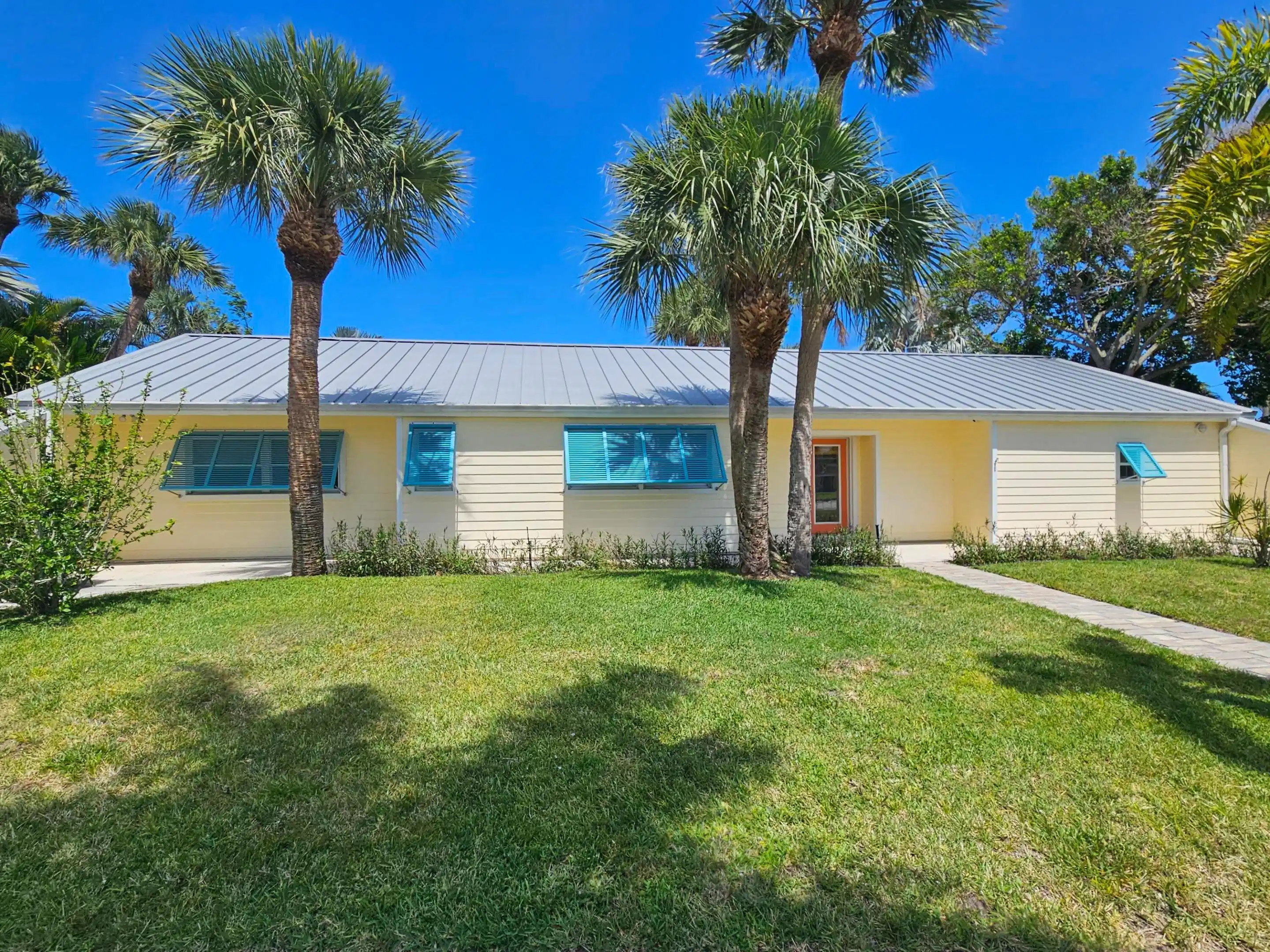 Image 1: Beautiful corner lot on South Ocean Drive