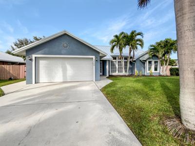 3549 SE Hyde Circle