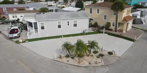 485 NETTLES Boulevard