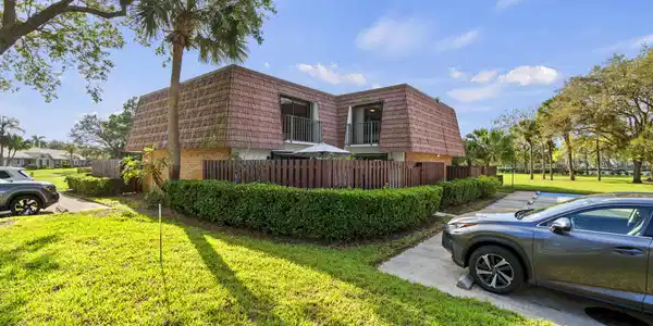 Image 4: 3100 SW Sunset Trace Cir