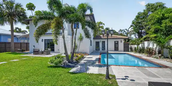 Image 3: 308 Greymon Dr