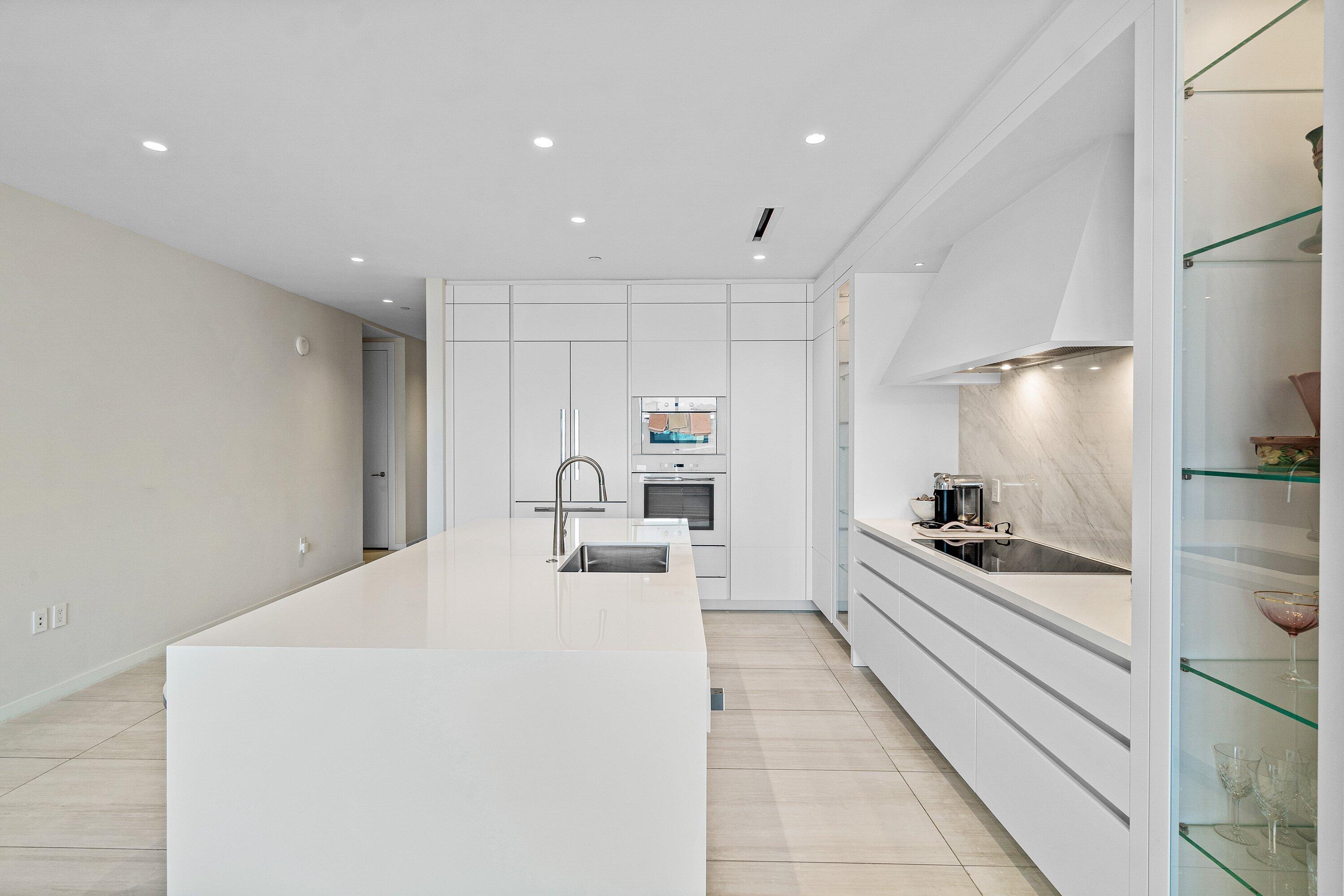 Image 2: 004-200SoutheastMiznerBoulevard-810-Boca