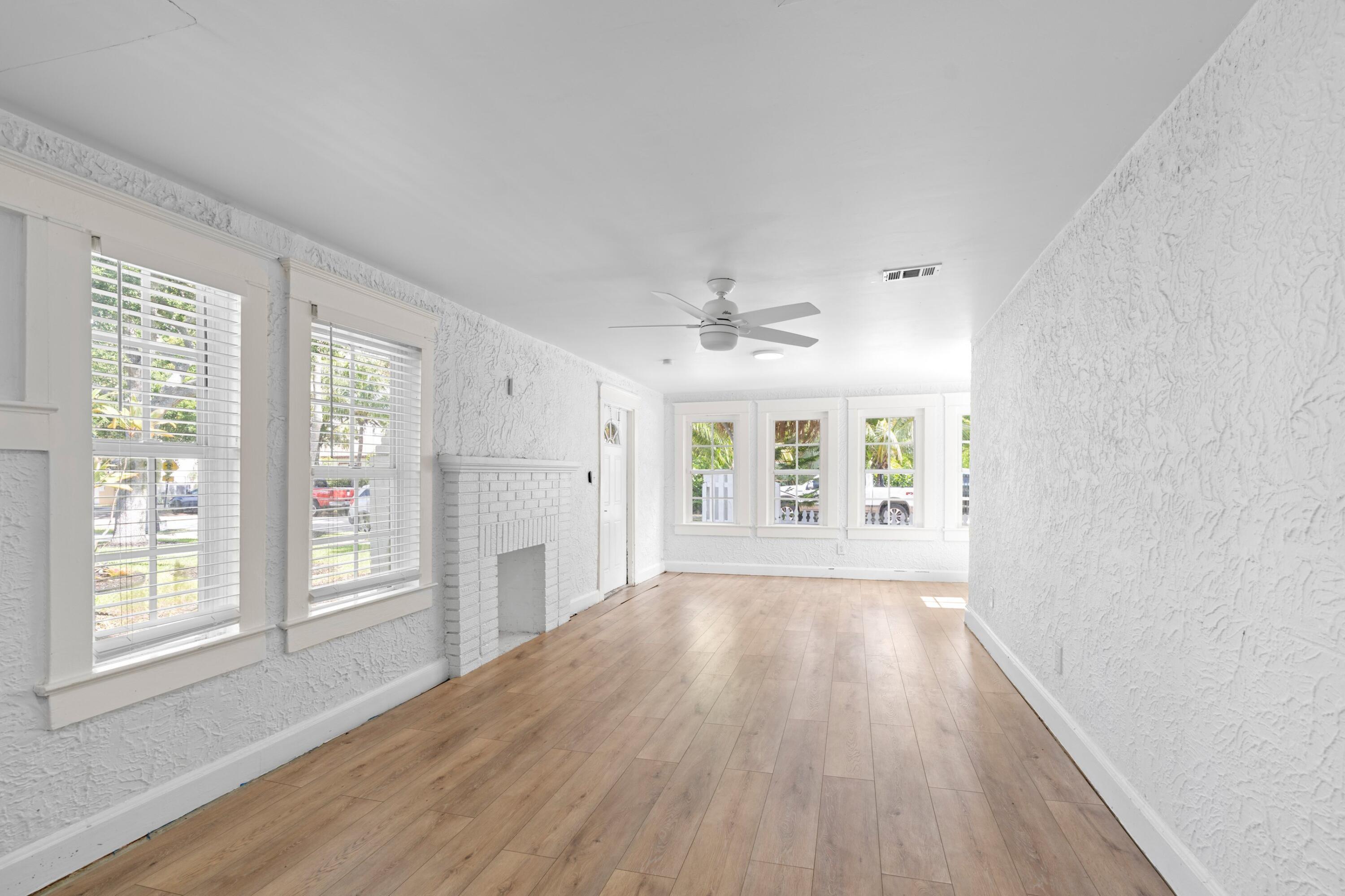 Image 4: 526 38th Street West