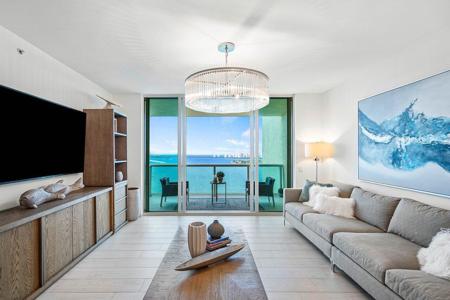 2650 Lake Shore Drive