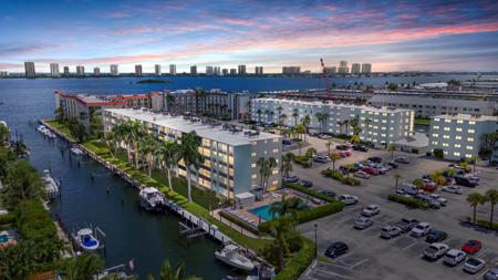 109 Paradise Harbour Boulevard