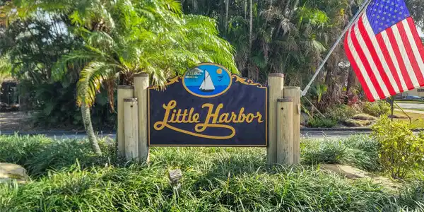 22 Little Harbor Way