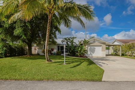 2502 NE 15th Lane