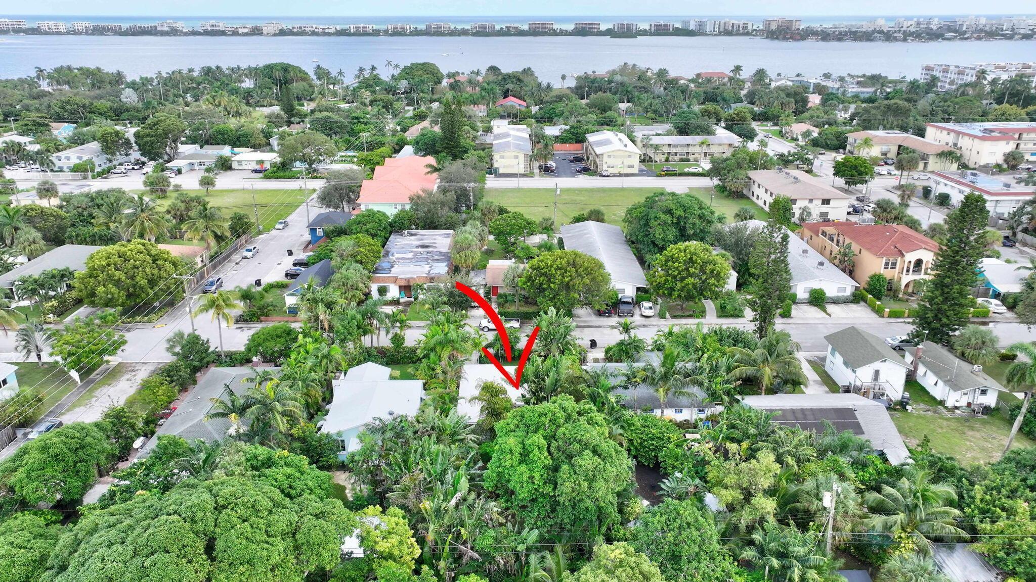 Image 4: Walking Distance to Intracoastal