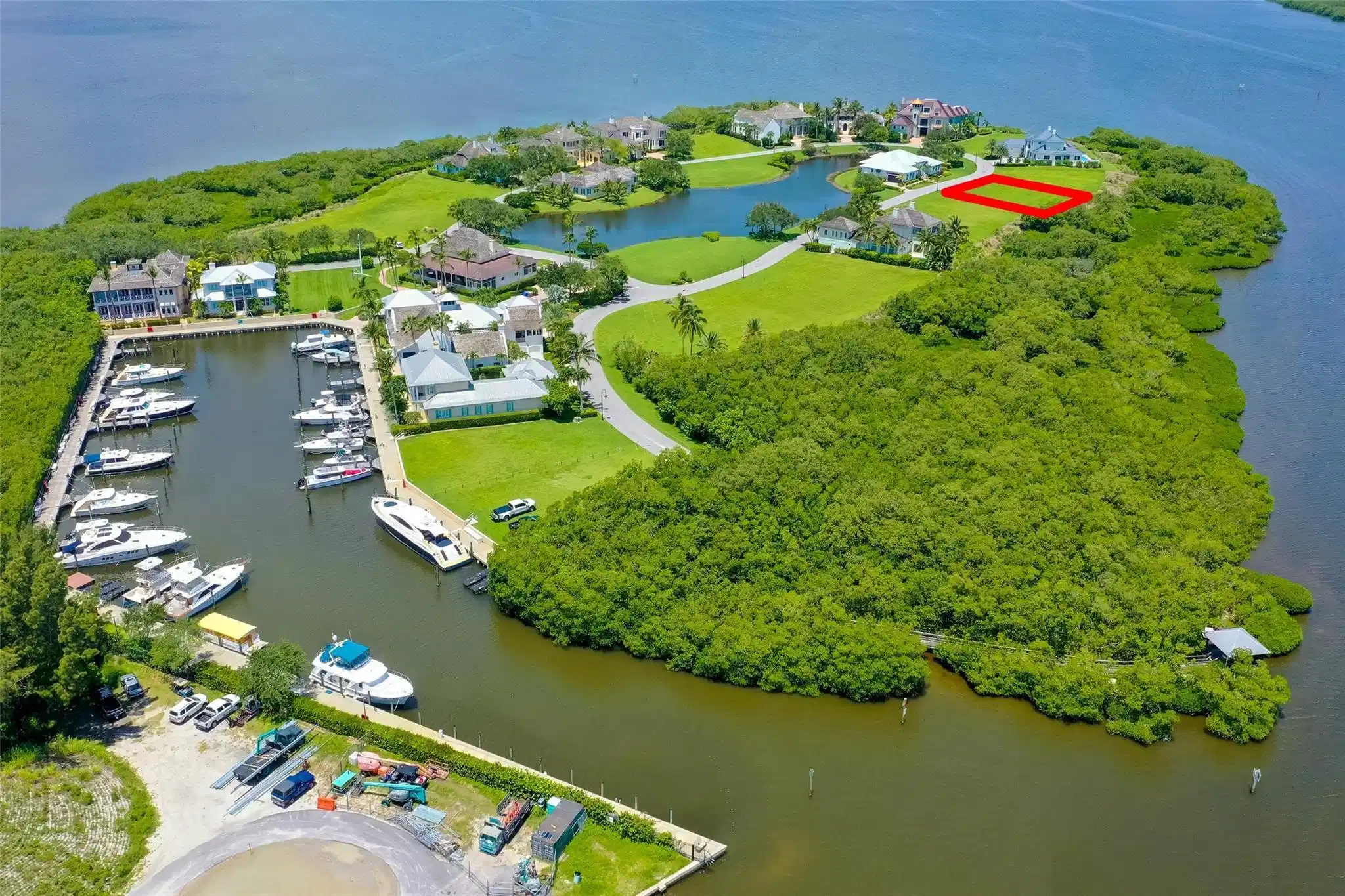 Image 1: Beautiful riverfront lot + 65' marina slip