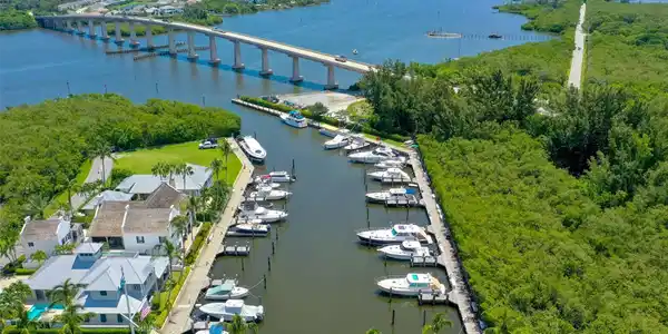 Image 2: Deep water parking for up to 55' boat