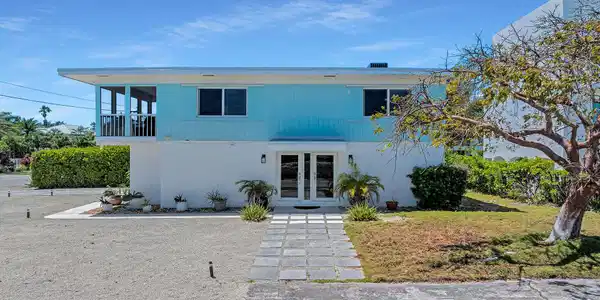 Image 2: Front View