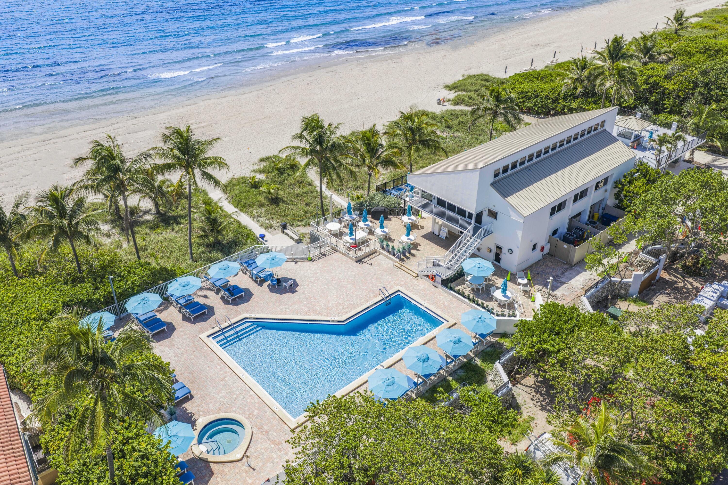 Image 2: (BC) BEACH CLUB