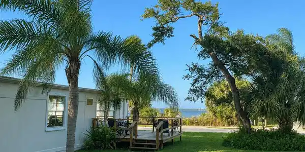 Image 2: TCT1104US1_1026IndianRiverDr_12_DeckRive
