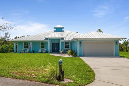 1196 NE Oceanview Circle